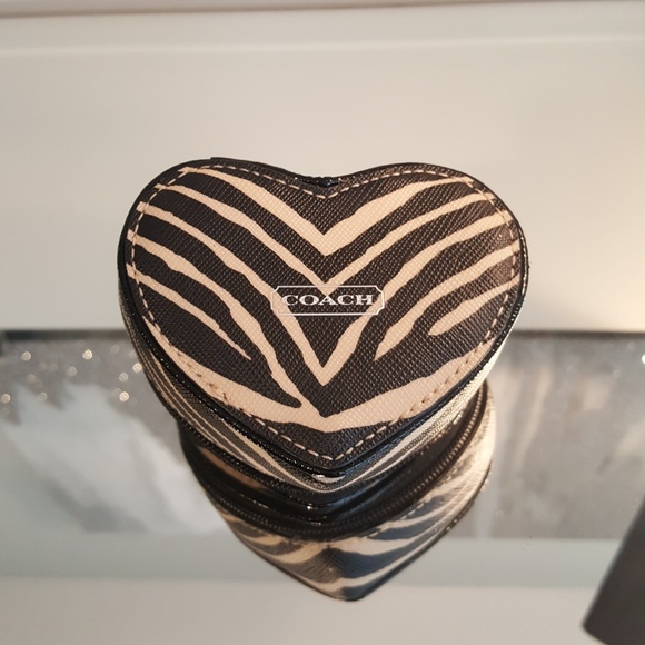COACH  zebra ring holder - Picture 1 of 5